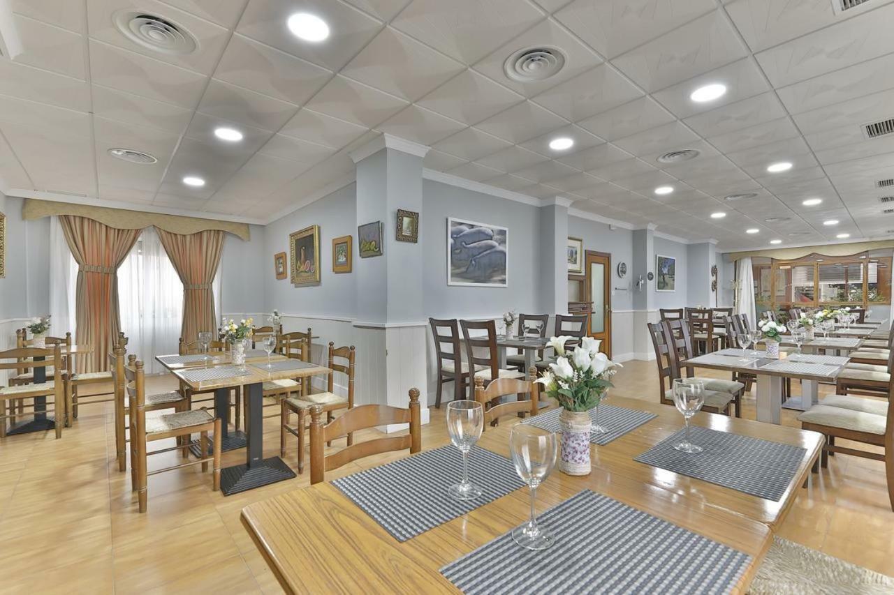 Hotel Restaurante Moya 莫内斯特里奥 外观 照片